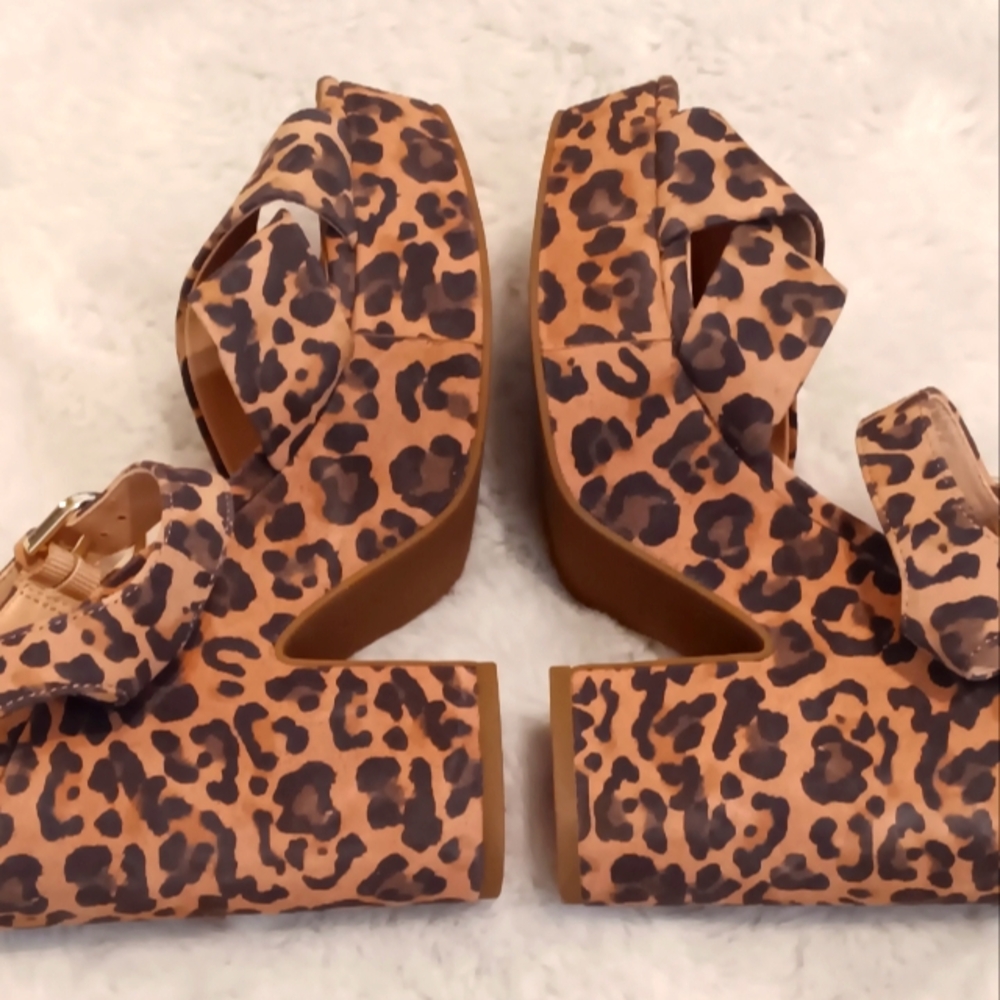 Kate Spade Platforms - Picture 5 of 7